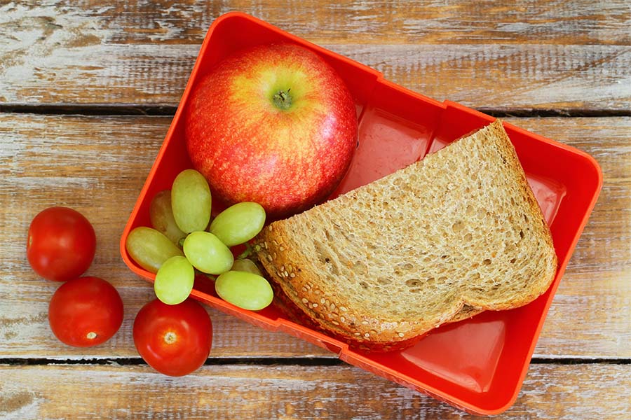4 Reasons to Ditch Single-Use Plasticware at Your School